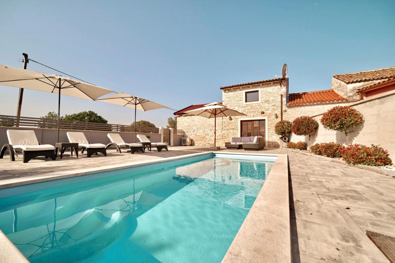 Vila Haus Mila Pavicini Exteriér fotografie